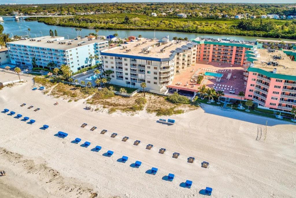 Beach Palms- Unit 102 Aparthotel Clearwater Beach Bagian luar foto